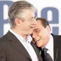 Bossi-Berlusconi, incontro positivo. "Pisapia matto, vuole fare di Milano zingaropoli"