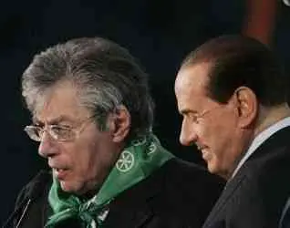 Berlusconi su Bossi: "La maggioranza è solida, non ci sono alternative di governo"