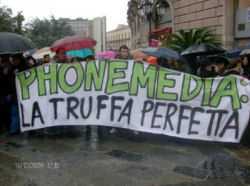Phonemedia, Regione Calabria blocco cassa integrazione