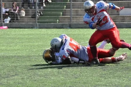 Crusaders Cagliari meglio di un caterpillar nel football americano a 9 giocatori