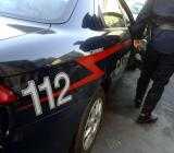 Carabinieri a Sorano (GR) fermano giovani, aggrediti a calci e pugni