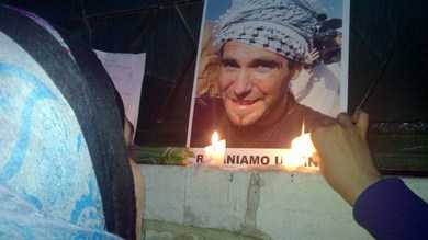 Vittorio Arrigoni, salma a Roma. I funerali il giorno di Pasqua