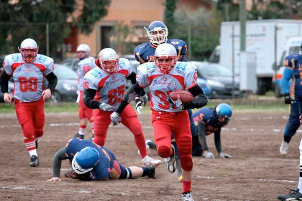 Crusaders Cagliari mattatori ad Ostia nel campionato a nove di football americano