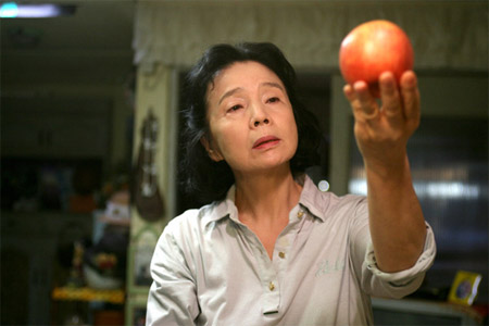 Poesia al cinema: da oggi "Poetry" nelle sale italiane