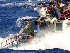 Scomparso barcone Libico con "330 immigrati"