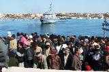 Maroni, sì delle regioni all'accoglienza dei profughi. Situazione sempre più precaria a Lampedusa