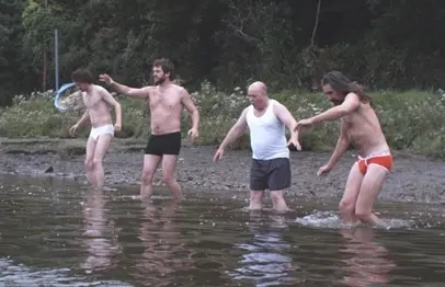 "Holy Water", il capolavoro (di marketing) della Pfizer