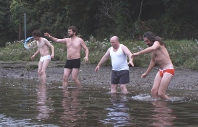 "Holy Water", il capolavoro (di marketing) della Pfizer