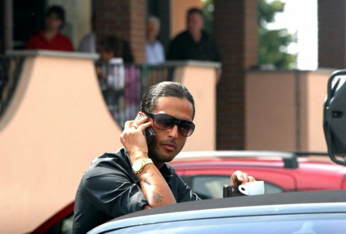 Corona chiede perdono alla madre di Sarah