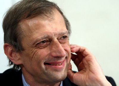 Torino, Fassino stravince le primarie del centrosinistra