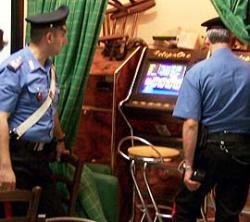 Esercizio abusivo di giuochi di azzardo, denunciati in due