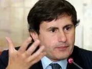 Alemanno: imbraccia il fucile e spara numeri sulla sicurezza