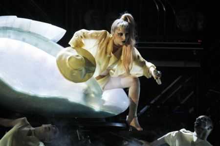 Il maestro Muti e Lady Gaga vincono i Grammy Awards; un pò di Italia nella notte della musica