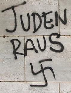 Juden raus e stella di David: follia neonazi a Materdei