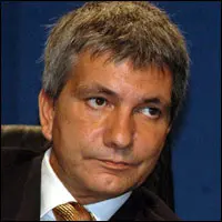 Appello precari: Vendola amputa la sanità Pugliese [VIDEO]