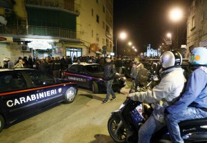 Napoli, duplice omicidio: giornalista accorsa sul luogo scopre che una delle vittime è il padre