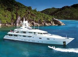 Lotta all'evasione fiscale gli italiani devono dire addio alla bella vita