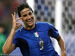 Luca Toni presto vestirà i colori bianconeri