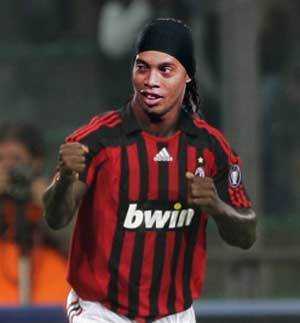 Calciomercato Milan: Ronaldinho conteso da Gremio e Blackburn