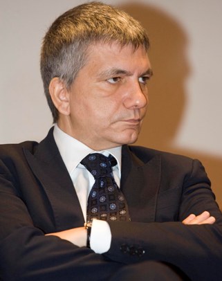 Vendola: molestato da giovani Pdl. Polemica con Radio Padania