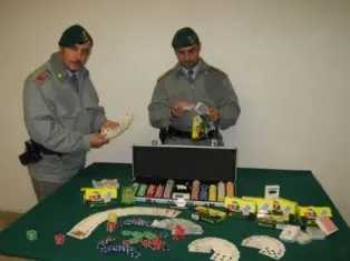 Scoperta bisca clandestina a Spongano