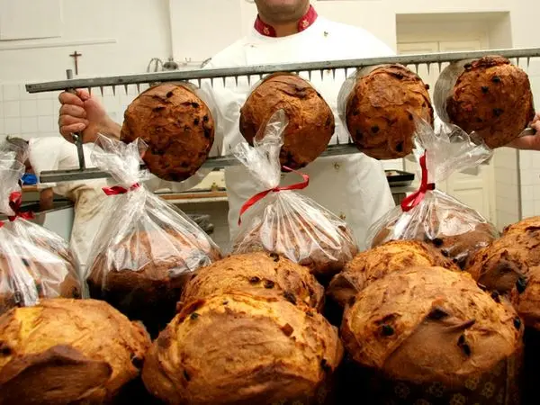 NAS sequestrano 24mila tra Panettoni e Pandori
