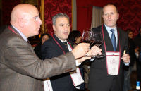 Il vino prodotto in Provincia? Colore ROSSO COSENZA!!