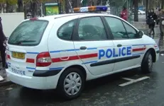 Francia: 5 bambini con la loro maestra in ostaggio, stanno bene