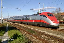 Bologna: uomo travolto da frecciarossa