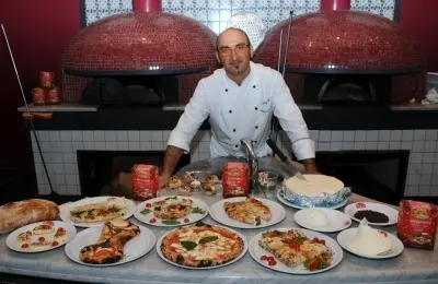 Il più grande pizzaiolo del Mondo insegnerà i suoi segreti