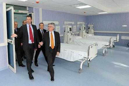 Il Presidente Scopelliti ha inaugurato il centro dialisi del "S. Barbara" di Rogliano