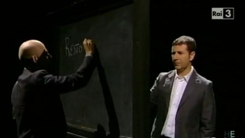 Raitre: Benigni fa da scialuppa di salvataggio della nave in avaria di Ruffini