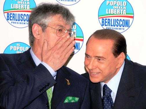 Slogan contro Berlusconi a Padova, il Senatur assicura gli 'schei'