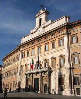 Popolo Viola e IdV domani a Montecitorio per chiedere dimissioni del Premier