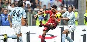 La lupa divora l'aquila: Roma batte Lazio 2 a 0
