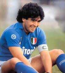 Napoli in festa: Maradona compie 50 anni