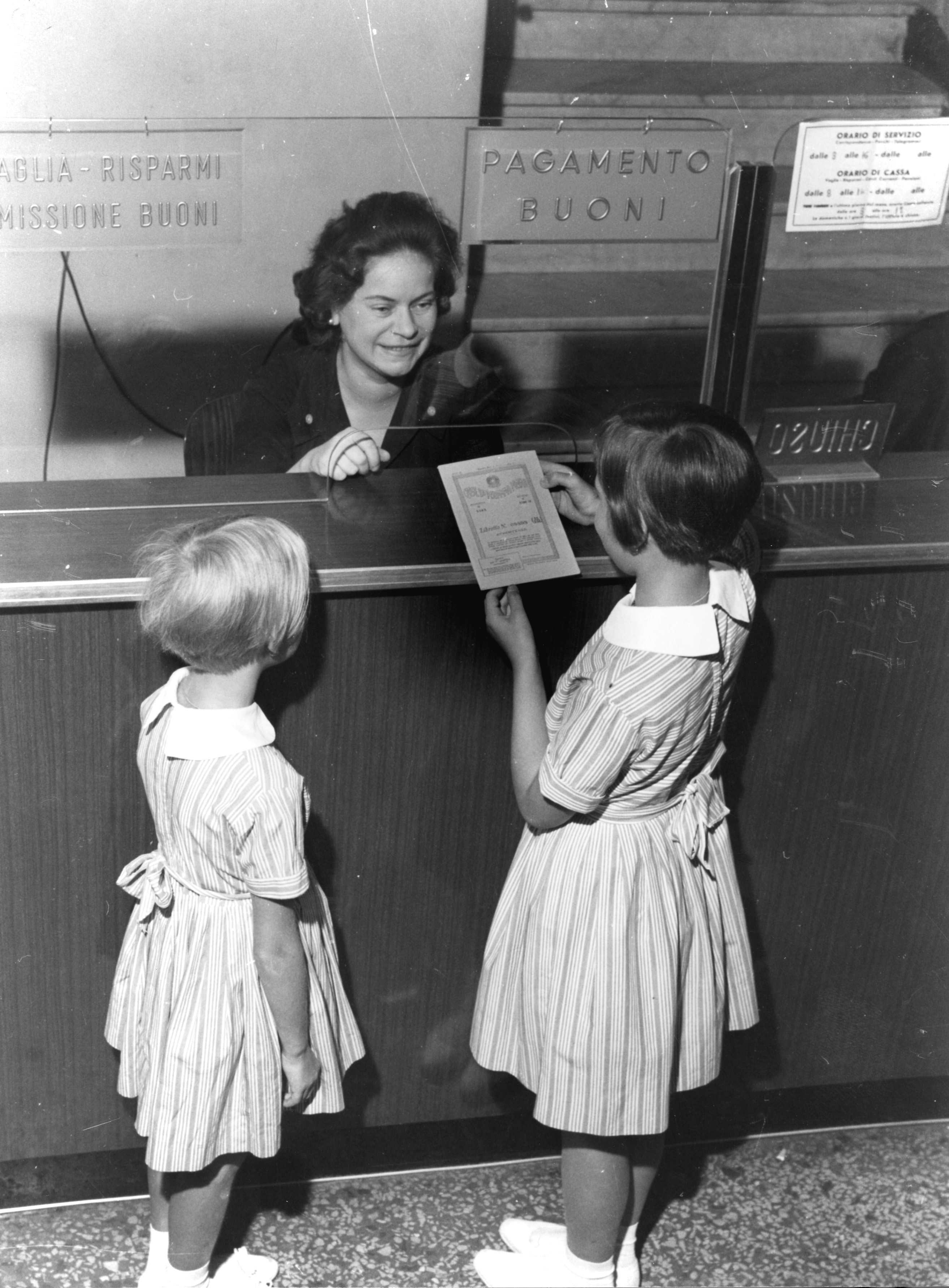 Poste Italiane incontra le scuole: a lezione di economia negli uffici postali