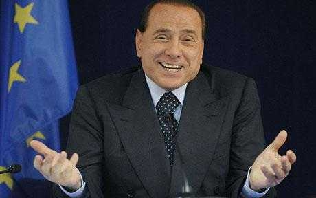 Berlusconi ad Acerra: "In tre giorni niente più rifiuti a Napoli"