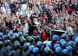 La Campania si sta "incendiando" e il Procuratore Mancuso difende i manifestanti di Terzigno