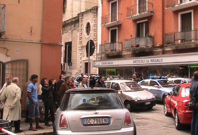 Bari:  Attimi di paura per il crollo di una palazzina in Via Calefati