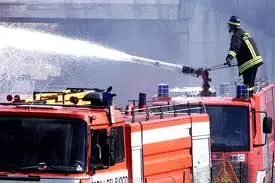 Auto precipita in burrone e si incendia: conducente viva
