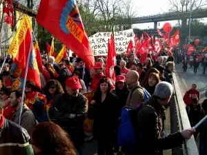 Fiom scende in piazza: imponente servizio di forze dell'ordine