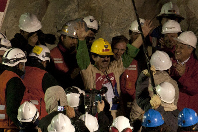 Cile: sfida di calcio Minatori salvati Vs Soccorritori