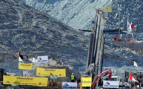 Cile: cominciate le operazioni di salvataggio dei sepolti vivi, minatori in superficie [DIRETTA]