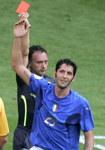 Tentata rapina: anziana presa a testate in pieno volto, parente del calciatore Materazzi