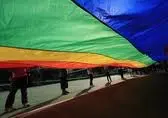Gay Pride Belgrado: scontri violenti tra polizia e ultranazionalisti