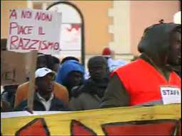 A Caserta corteo degli immigrati contro i caporali