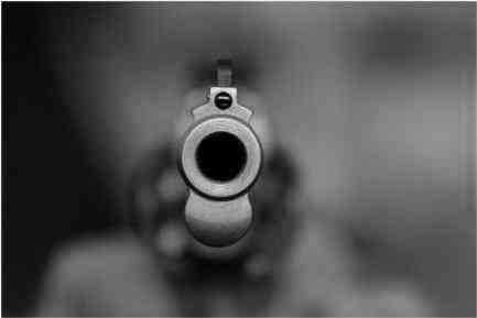 Frosinone: giovane donna uccisa con quattro colpi di pistola