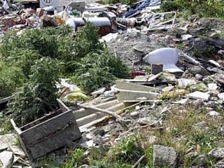 Rifiuti: i cittadini vesuviani scrivono una lettera provocatoria indirizzata "ai nostri governanti"