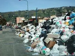 Rifiuti: finita occupazione sindaci